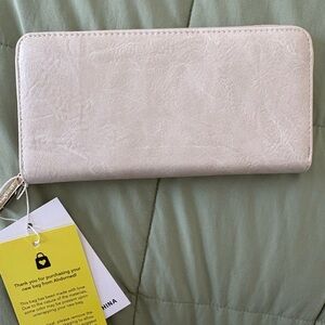 Elegant White Wallet